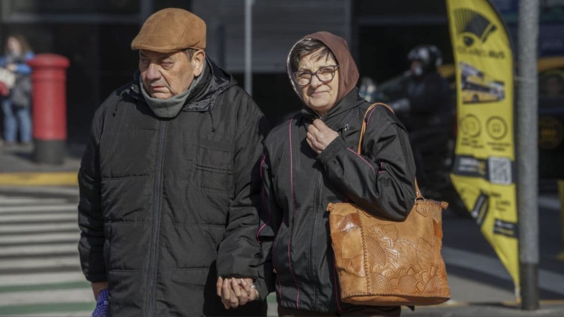 Frío en Buenos Aires: qué día de la semana se esperan 4 grados de mínima, según el SMN